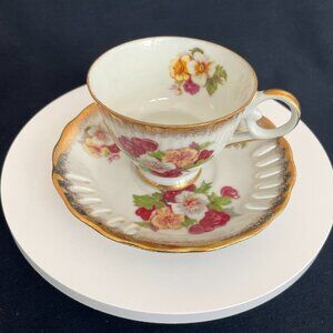Porcelain Floral Tea Cup - Reticulated Saucer 1921-1945 Made In Japan Gold Trim